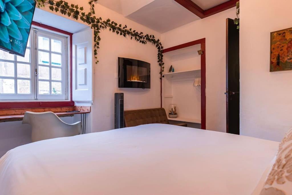 Unique Luxurious 17-Century Smart Chapel In Historical Center - Sintra Wow Villa Buitenkant foto